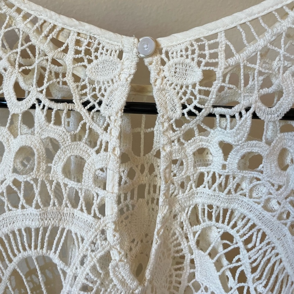 Hollister cold shoulder top M EUC - Picture 7 of 9